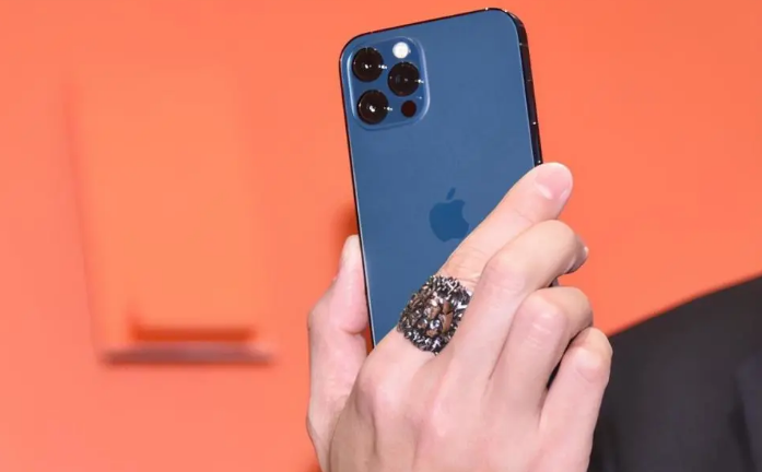 临桂苹果手机维修分享iPhone12系列重启方法教程 